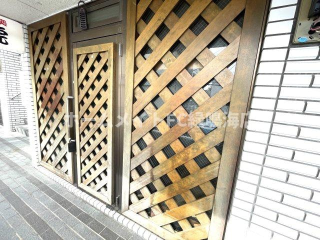 サンシャイン田辺通の外観