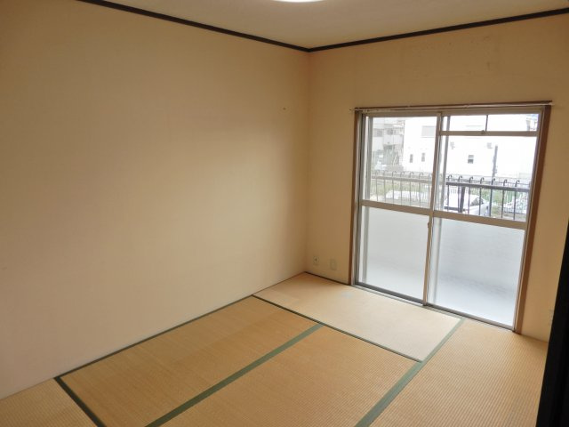 磐手ハイツの子供部屋