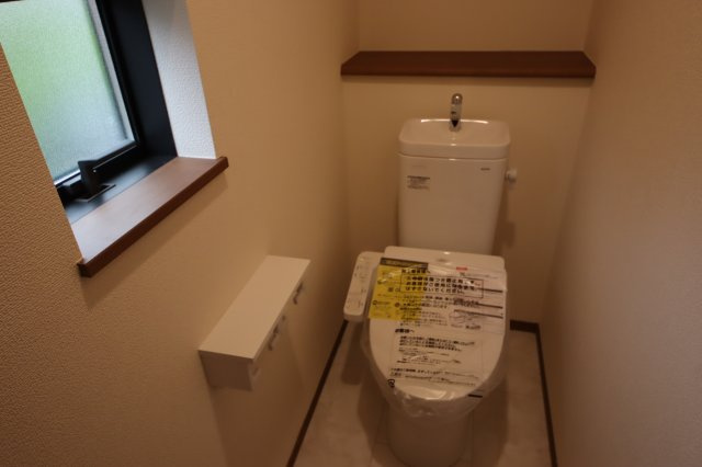 【トイレ】 | 《仲介手数料無料》緑区宮本２丁目29-6(B号棟)新築一戸建てハートフルタウン | 撮影日 2025年5月25日 15:50 晴れ