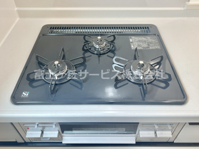 【その他】 | 富士市松岡 新築一戸建て 2号棟 | 3口コンロです