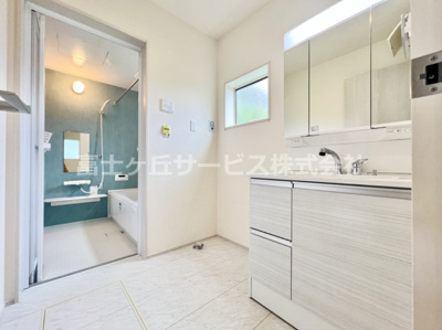 【脱衣所】 | 富士市松岡 新築一戸建て 2号棟 | 脱衣場です