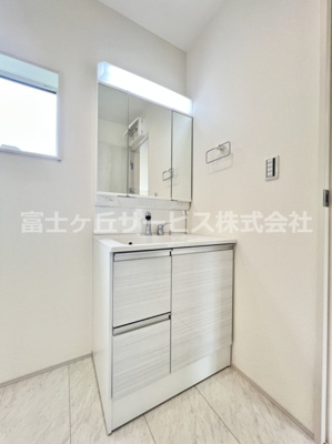 【独立洗面台】 | 富士市松岡 新築一戸建て 2号棟 | 独立洗面化粧台が付いています
