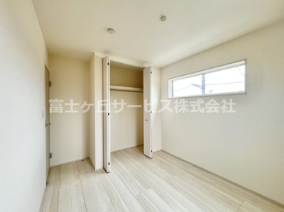 【洋室】 | 富士市松岡 新築一戸建て 2号棟 | 5.25帖の洋室です