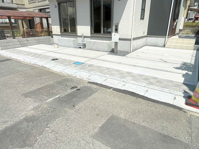 牛久市南6丁目8期　新築戸建て　1号棟の駐車場|カースペースは2台お停めいただけます♪