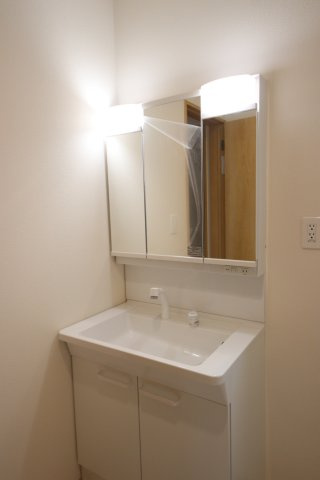 《仲介手数料無料》緑区宮本２丁目29-6(J号棟)新築一戸建てハートフルタウンの独立洗面台|2025年6月12日 15:00 曇り