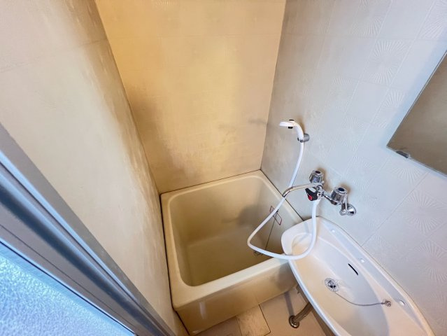 メゾンあかしあの浴室