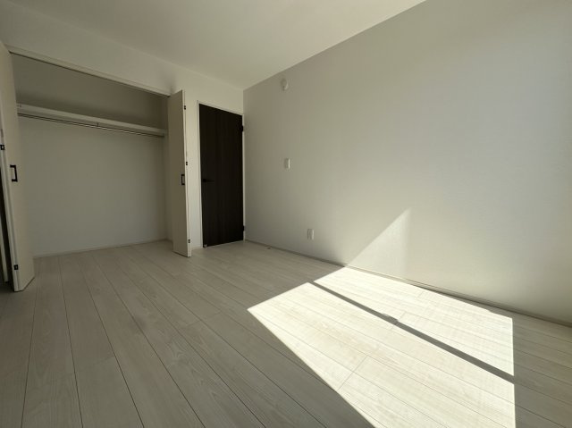 小田原市新屋　新築一戸建て　全2棟の洋室