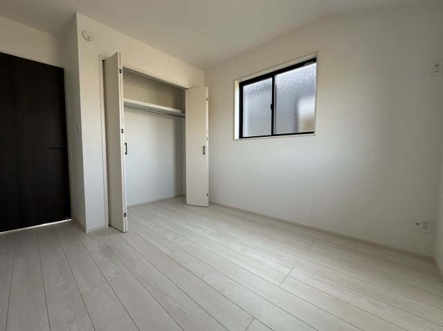 小田原市新屋　新築一戸建て　全2棟の洋室