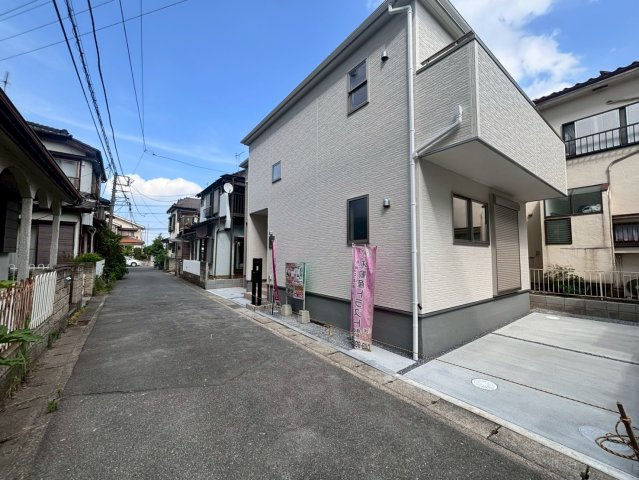 越谷市大里新築戸建ての前面道路含む現地写真