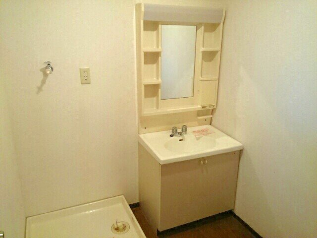 ソシエ２２１の洗面所