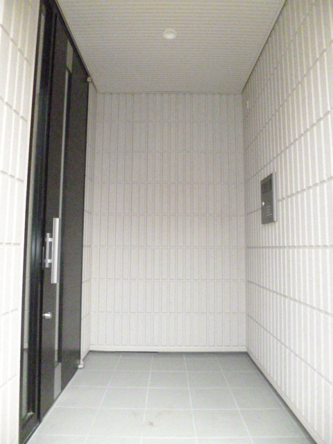 Ｓｈｉｒａｚのエントランス|★オートロック付エントランスです★