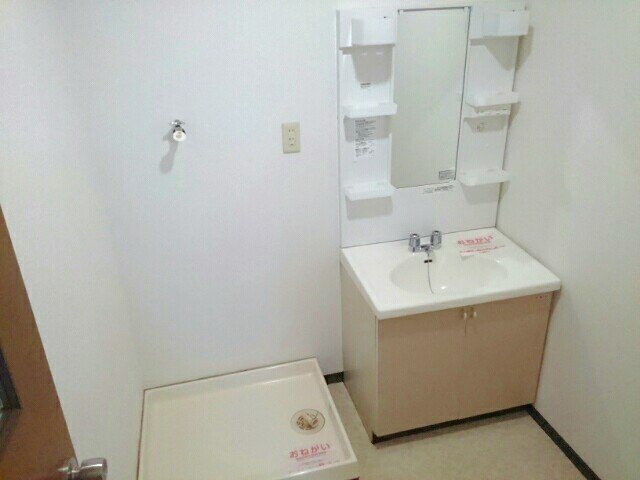 ソシエ２２１の洗面所