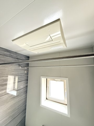 イーグルコート烏丸御池の設備|浴室乾燥機付きです。