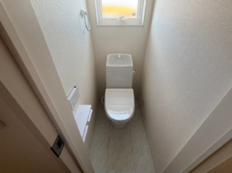 【トイレ】 | 紫波二日町山子 | 温水洗浄便座なので寒い日でも暖かい便座で快適です♪