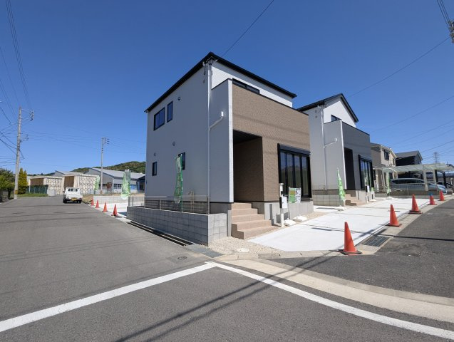 守山区上志段味5期　全4棟の前面道路含む現地写真