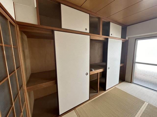 グランドハイツ西浜の和室