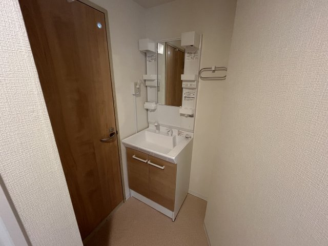 グランドハイツ西浜の洗面所