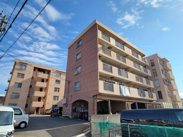 グランドハイツ西浜