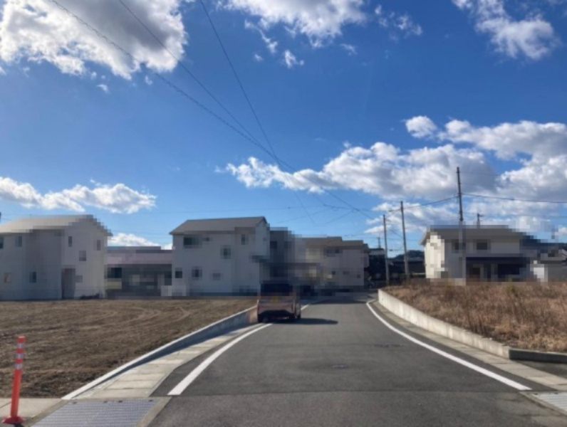 南国市篠原　2号地　新築戸建の前面道路含む現地写真|北側　間口　7.567ｍ