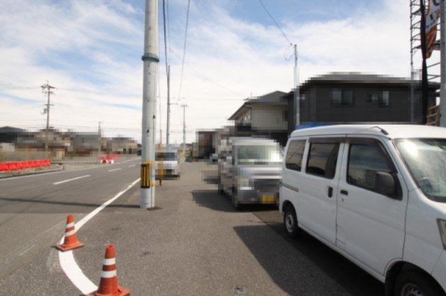 南国市篠原　2号地　新築戸建の前面道路含む現地写真|北側　間口　7.567ｍ