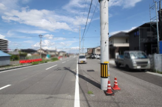 南国市篠原　2号地　新築戸建の前面道路含む現地写真|北側　間口　7.567ｍ