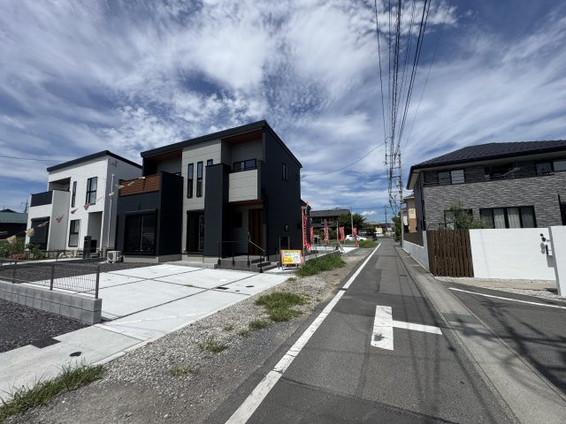 新築　前橋市後家町　2号棟の前面道路含む現地写真|現地写真　東側接道幅員約4.7ｍ