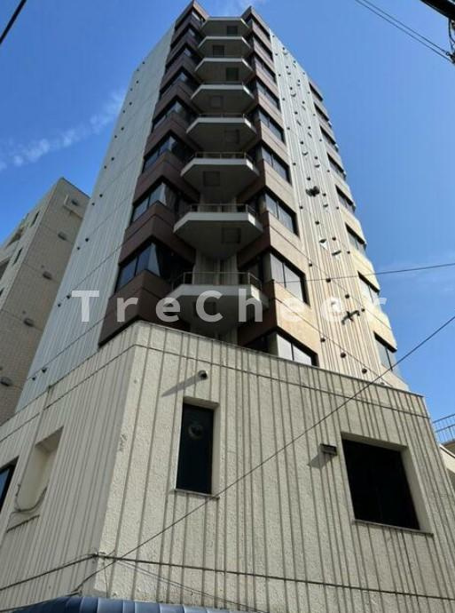 マンション岡の外観