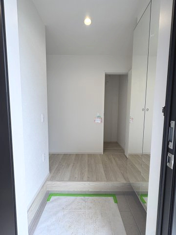 【玄関】 | 福岡市東区八田3丁目2期　1号棟（全4棟）【仲介手数料無料・0円】 | 現地写真。