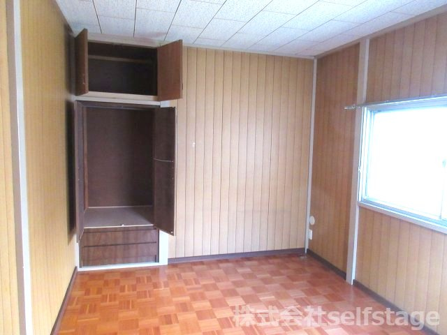 新宿区山吹町の一戸建ての洋室|２階洋室