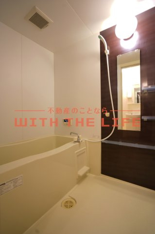ライフエイト【キャッシュバック対象物件】の浴室|落ち着いた空間のお風呂です