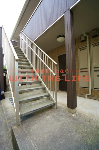 ライフエイト【キャッシュバック対象物件】のエントランス|落ち着いたエントランスです