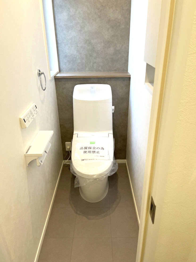 舞子台8丁目新築一戸建：C号地のトイレ|落ち着いた２階トイレです