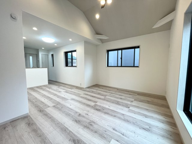 練馬区土支田4丁目　新築戸建限定1棟の居間・リビング