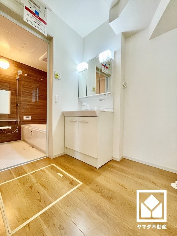 宇治市小倉町蓮池　2期　1号棟の洗面所