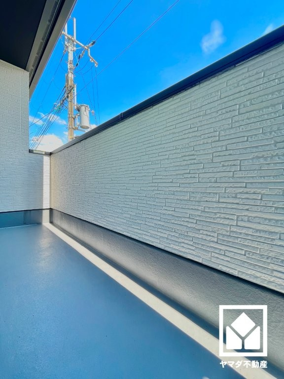 宇治市小倉町蓮池　2期　1号棟のバルコニー