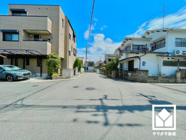 宇治市小倉町蓮池　2期　1号棟の前面道路含む現地写真