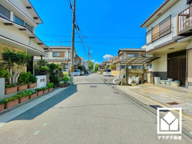 宇治市小倉町蓮池　2期　1号棟の前面道路含む現地写真