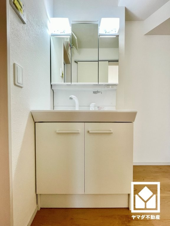 宇治市小倉町蓮池　2期　1号棟の独立洗面台