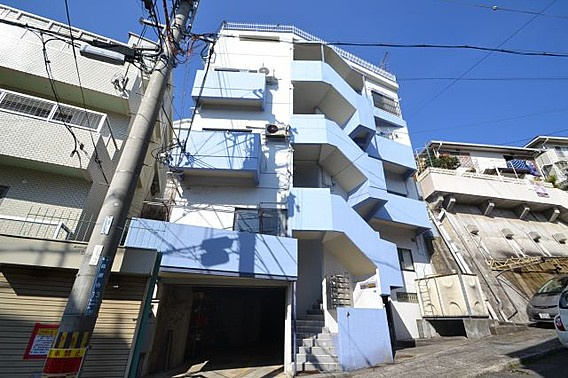 シャトー篠原台の外観