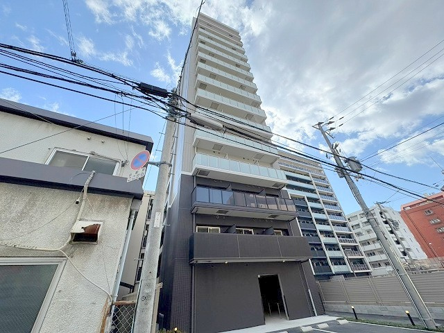 エスリード新大阪アヴァンの外観