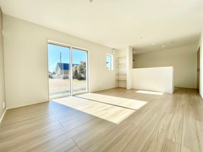 【居間・リビング】 | 潮来市日の出5丁目1号棟 | ご見学はお気軽に0476-37-3888までお問合せ下さい！