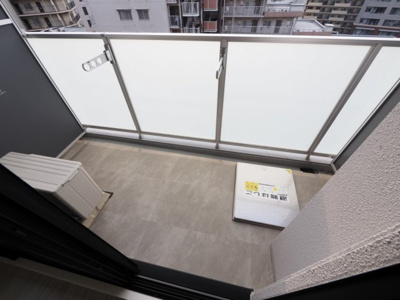 【バルコニー】 | S-RESIDENCE阿波座bouncy | 外からの目が気にならないバルコニーで洗濯物が干せます
