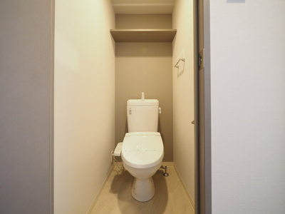 【トイレ】 | S-RESIDENCE阿波座bouncy | 落ち着いた色調のトイレです