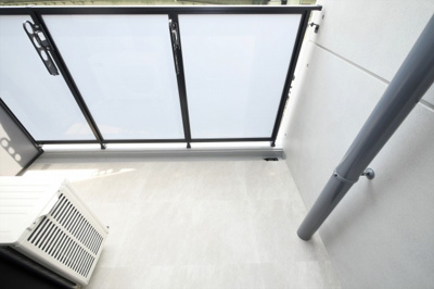 【バルコニー】 | S-RESIDENCE阿波座bouncy | 外からの目が気にならないバルコニーで洗濯物が干せます