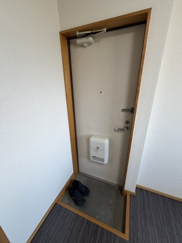 SSハイツ　郷ケ丘の玄関