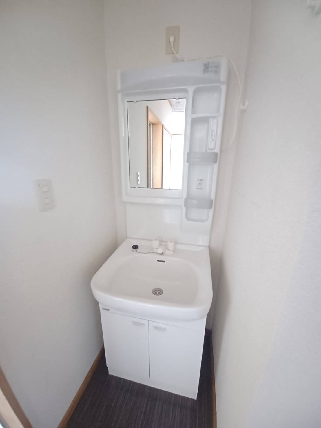 SSハイツ　郷ケ丘の洗面所