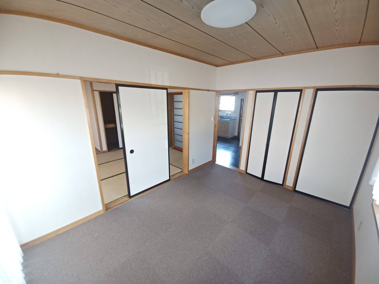 SSハイツ　郷ケ丘の洋室