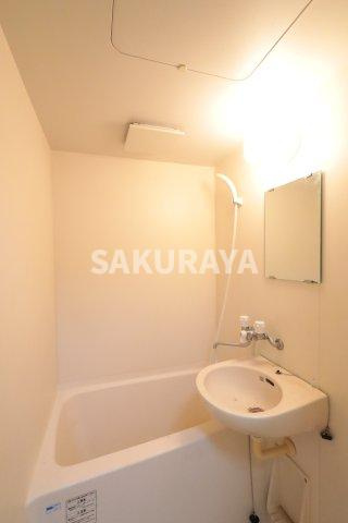 エンパレス　レオ　V22の浴室|2025年6月撮影。