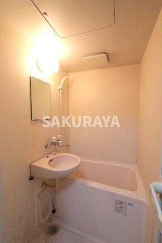 エンパレス　レオ　V22の浴室|2025年6月撮影。