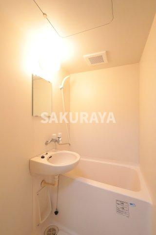 エンパレス　レオ　V22の浴室|2025年6月撮影。